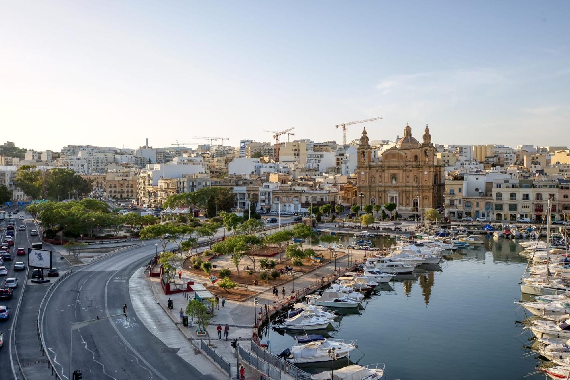 Seafront Apartment-Hosted By Sweetstay Pietà Buitenkant foto