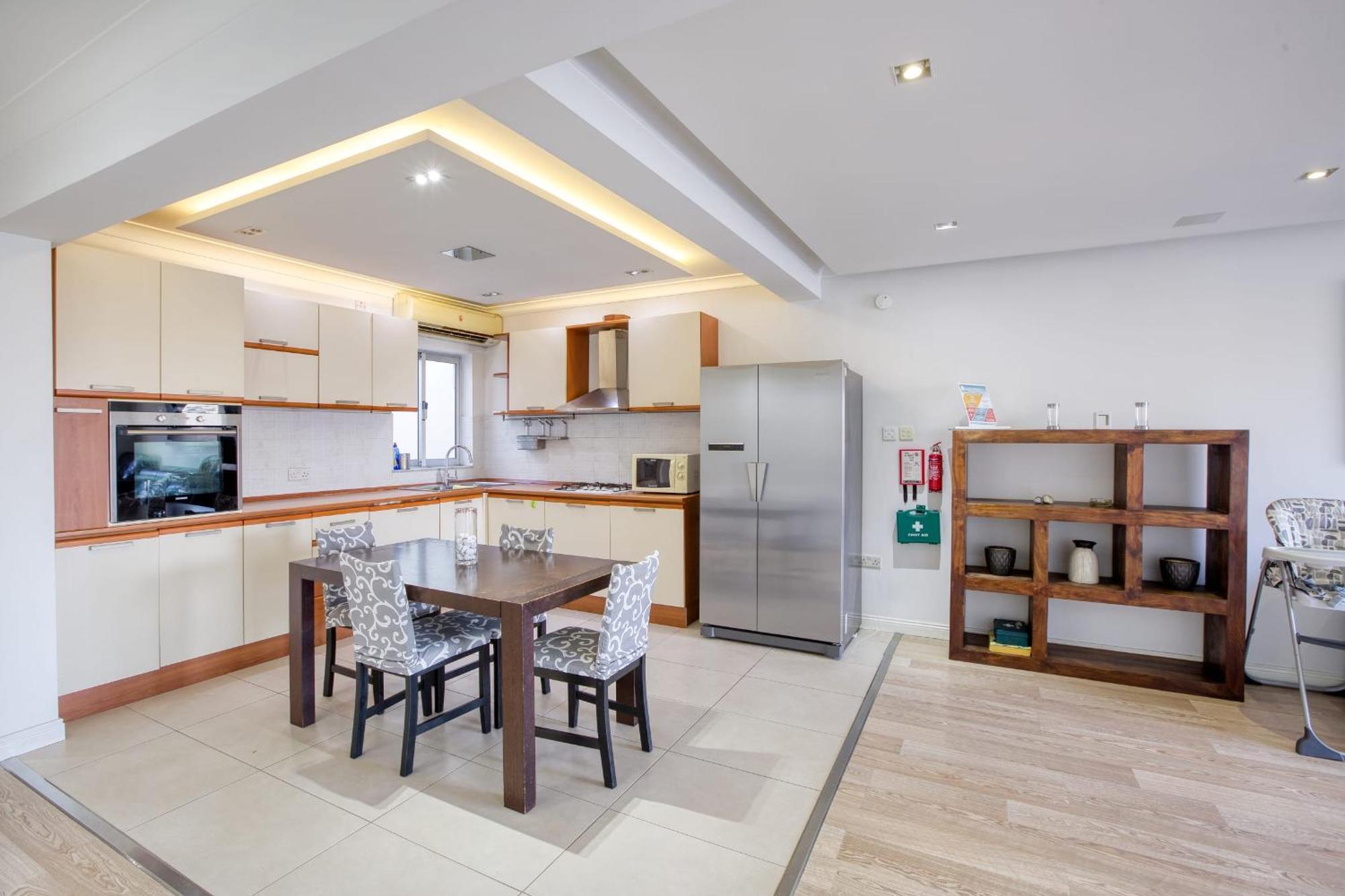 Seafront Apartment-Hosted By Sweetstay Pietà Buitenkant foto